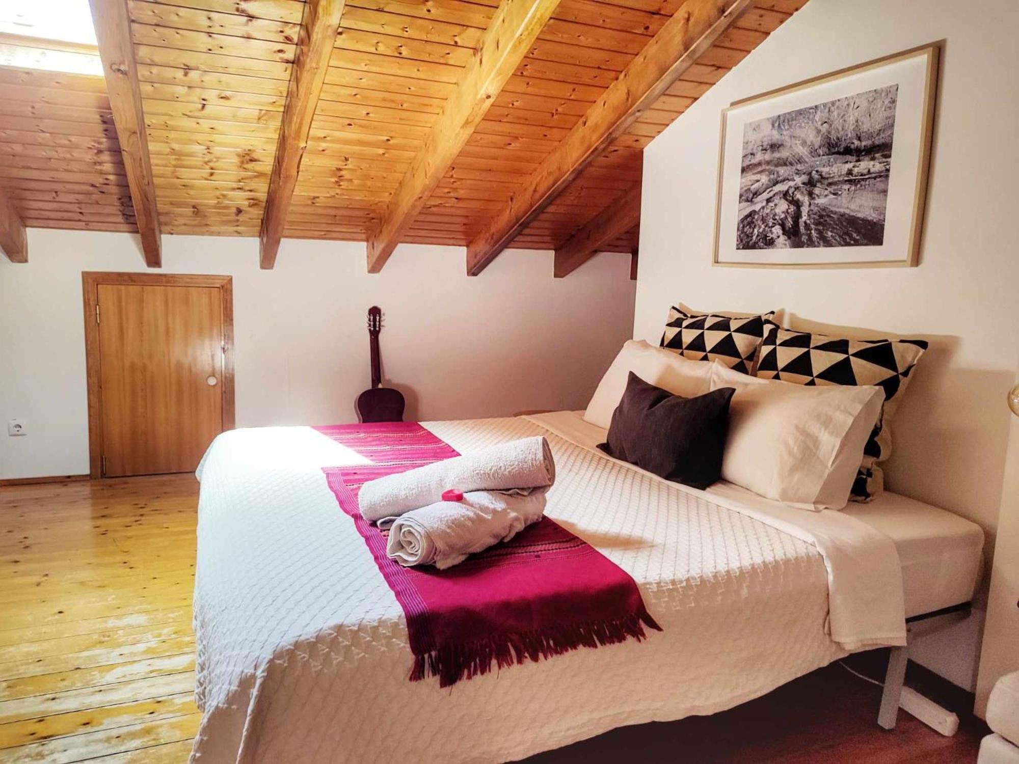 Homestay Attic Private Bedroom Алжезур Экстерьер фото